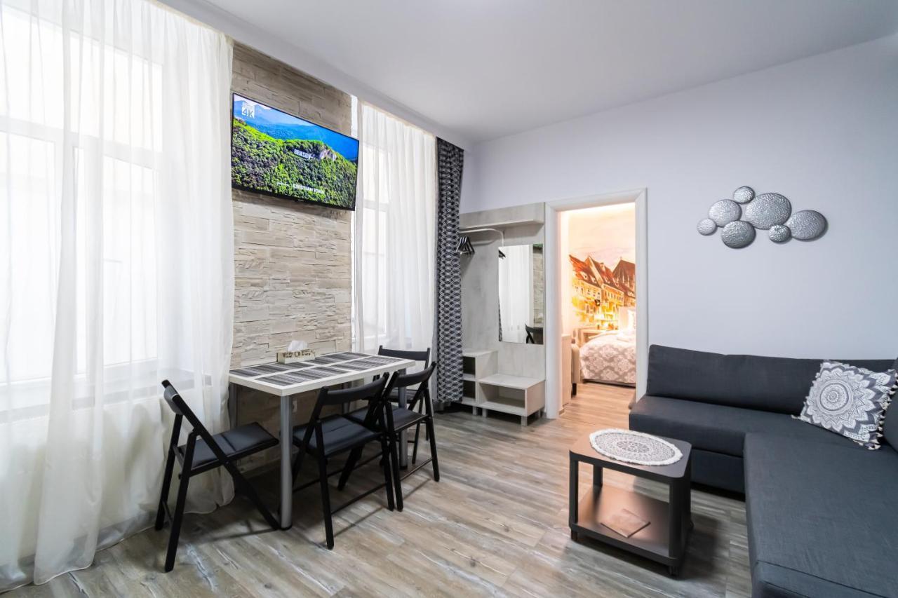 Okbrasov - Apartment & Studio In The Heart Of Old Town, Moments Away From The Black Church מראה חיצוני תמונה